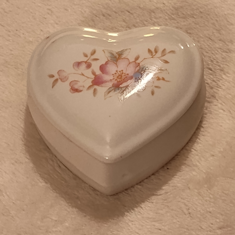 Heart-Shaped Floral Trinket Box